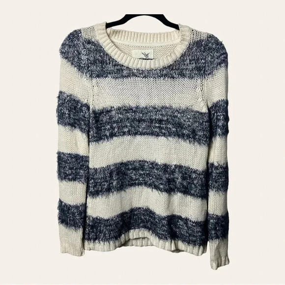 1277. Anthropologie TABITHA SWEATER SIZE SMALL EYELASH‎ KNITTED CREAM/NAVY-BLUE - Picture 2 of 10